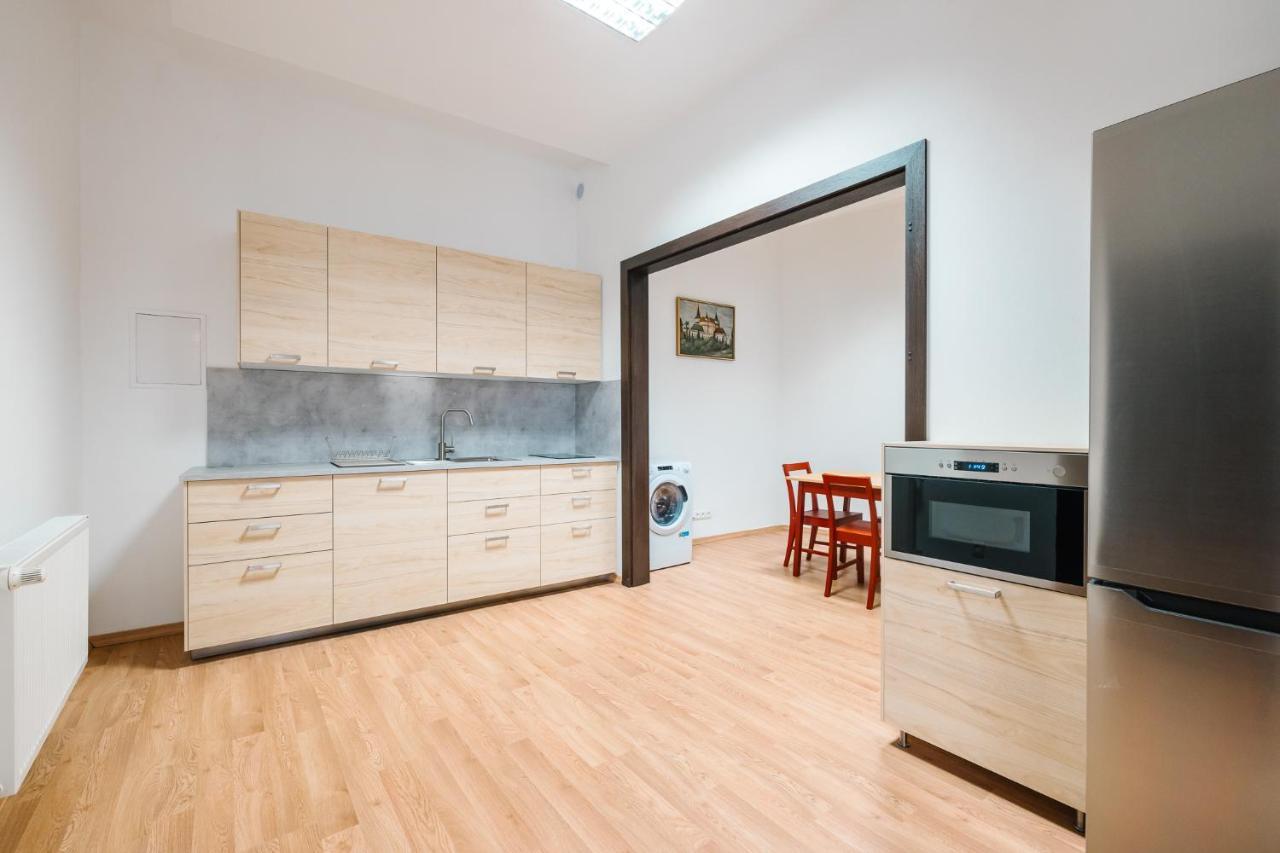 Michalska Residence 1 Братислава Екстериор снимка