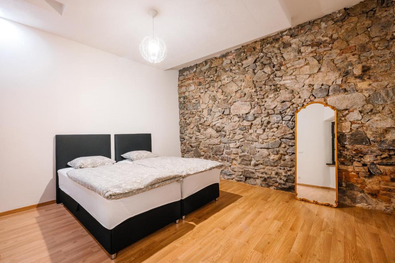 Michalska Residence 1 Братислава Екстериор снимка